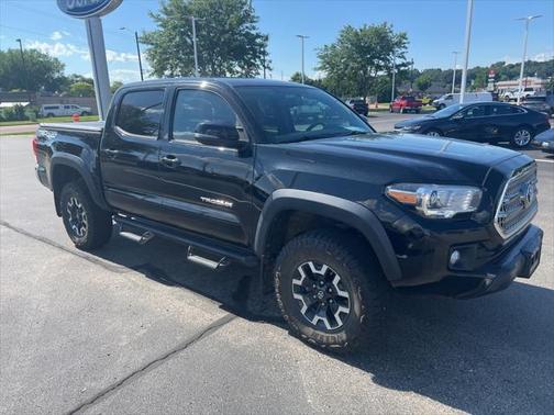 2016 Toyota Tacoma SR