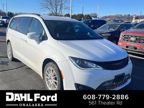 2020 Chrysler Pacifica Hybrid Touring L