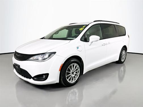 2020 Chrysler Pacifica Hybrid Touring L