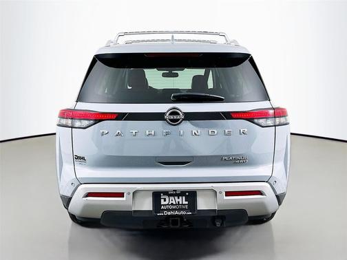 2022 Nissan Pathfinder Platinum 4WD