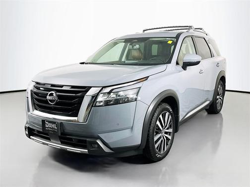 2022 Nissan Pathfinder Platinum 4WD