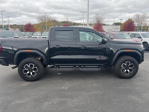 2024 GMC Canyon AT4X