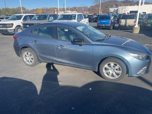 2015 Mazda Mazda3 i SV