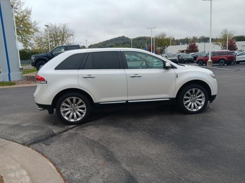 2014 Lincoln MKX Base