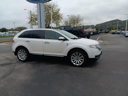 2014 Lincoln MKX Base