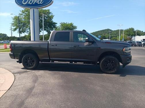 2022 RAM 2500 Big Horn Crew Cab 4x4 6'4' Box