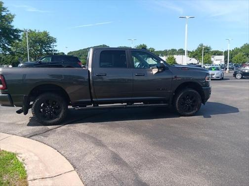 2022 RAM 2500 Big Horn Crew Cab 4x4 6'4' Box