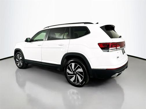 2024 Volkswagen Atlas 2.0T SE w/Technology 4MOTION
