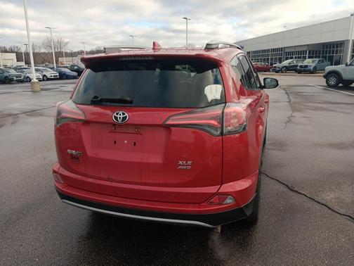 2017 Toyota RAV4 XLE