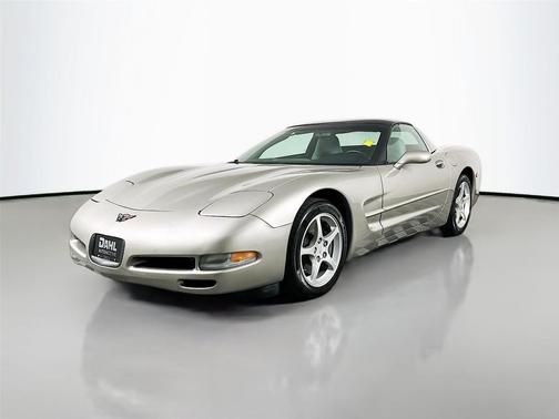 Light Pewter Metallic 2000 Chevrolet Corvette Base