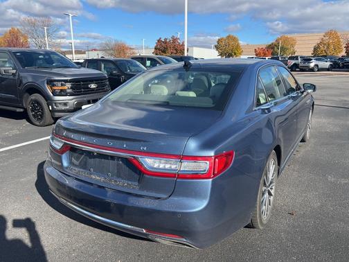 2018 Lincoln Continental Select