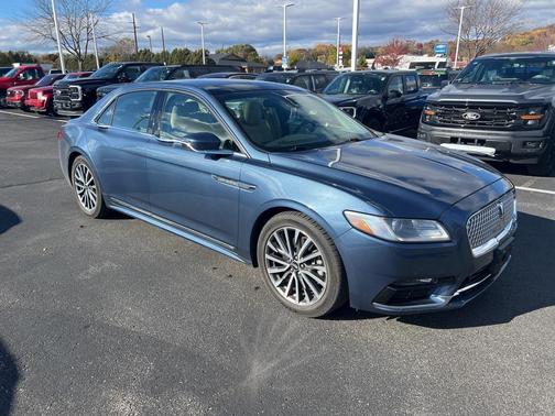 2018 Lincoln Continental Select