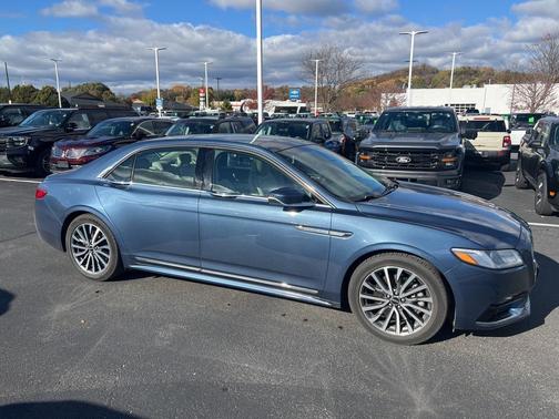 2018 Lincoln Continental Select
