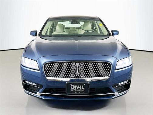 2018 Lincoln Continental Select