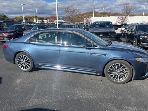 2018 Lincoln Continental Select