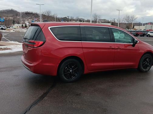 2025 Chrysler Pacifica L