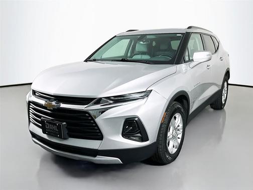 Silver Ice Metallic 2020 Chevrolet Blazer 2LT