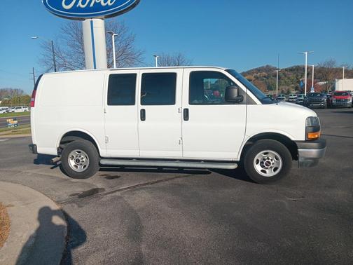 2023 GMC Savana 2500 Work Van