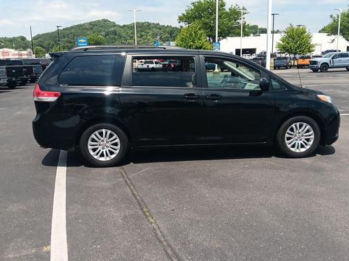 Black 2012 Toyota Sienna XLE