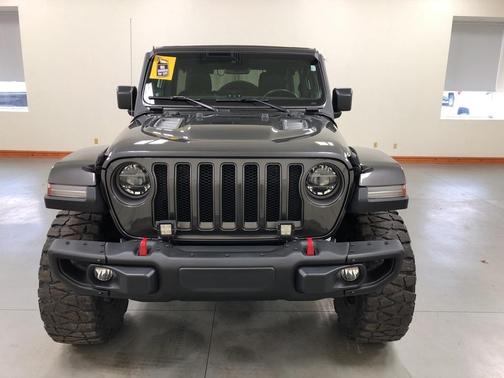 Photo 3 of 24 of 2020 Jeep Wrangler Unlimited Rubicon