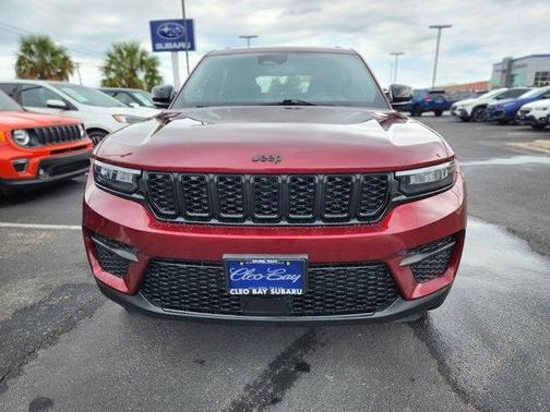 2022 Jeep Grand Cherokee Altitude