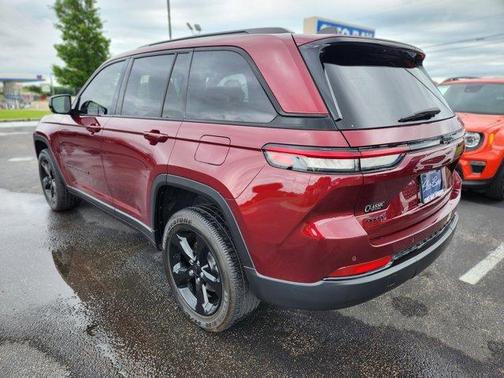 2022 Jeep Grand Cherokee Altitude