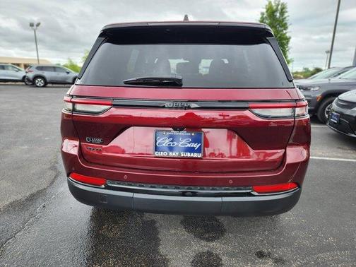 2022 Jeep Grand Cherokee Altitude