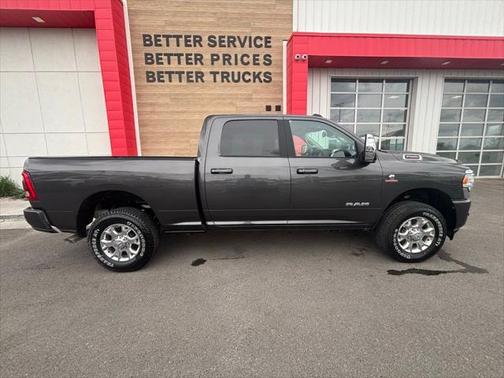 2024 RAM 2500 Laramie Crew Cab 4x4 6'4' Box