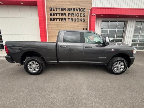 2024 RAM 2500 Laramie Crew Cab 4x4 6'4' Box