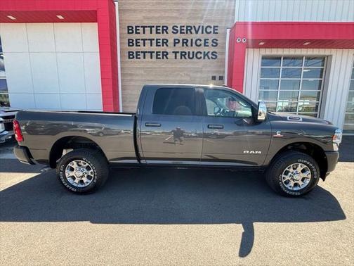 2024 RAM 2500 Laramie Crew Cab 4x4 6'4' Box