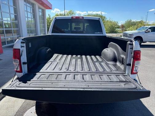 2021 RAM 2500 Tradesman Crew Cab 4x4 6'4' Box