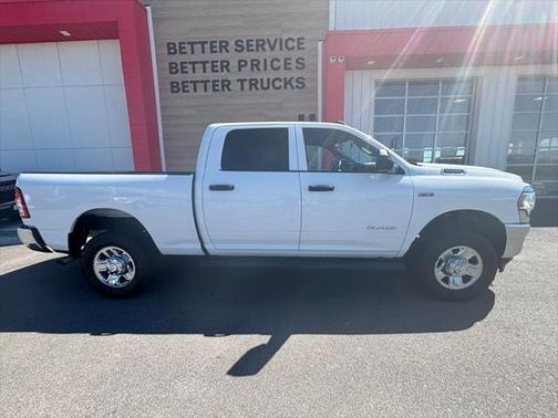 2021 RAM 2500 Tradesman Crew Cab 4x4 6'4' Box