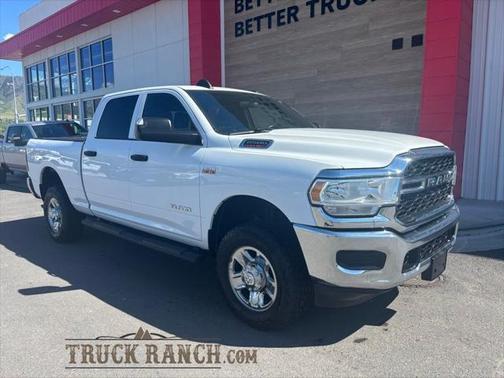 2021 RAM 2500 Tradesman Crew Cab 4x4 6'4' Box