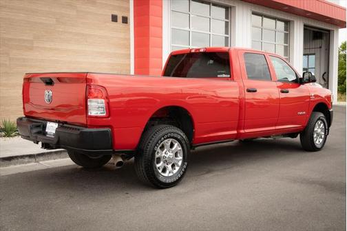 2022 RAM 2500 Tradesman Crew Cab 4x4 8' Box