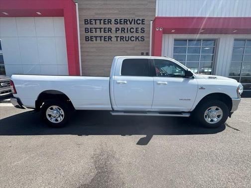 2020 RAM 2500 Big Horn Crew Cab 4X4 8' Box