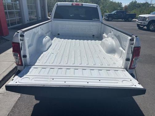 2020 RAM 2500 Big Horn Crew Cab 4X4 8' Box