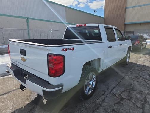 2018 Chevrolet Silverado 1500 Custom