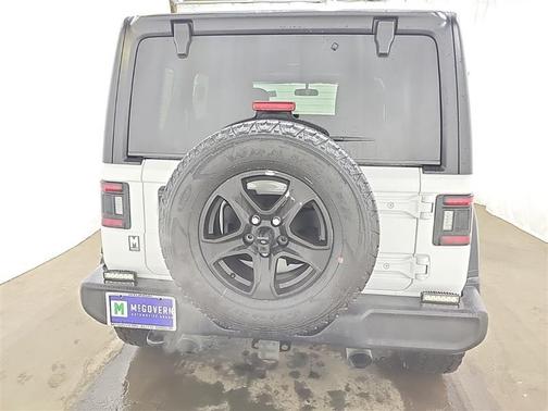 Bright White Clearcoat 2018 Jeep Wrangler Unlimited Sport