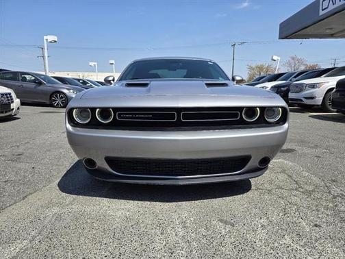 2015 Dodge Challenger SXT