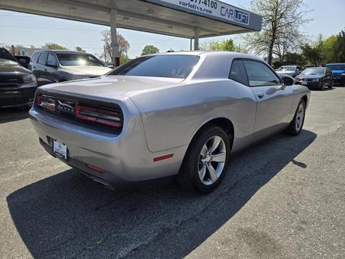 2015 Dodge Challenger SXT
