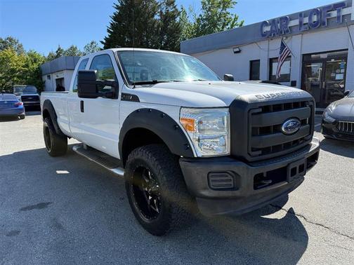 White 2013 Ford F-250 XL