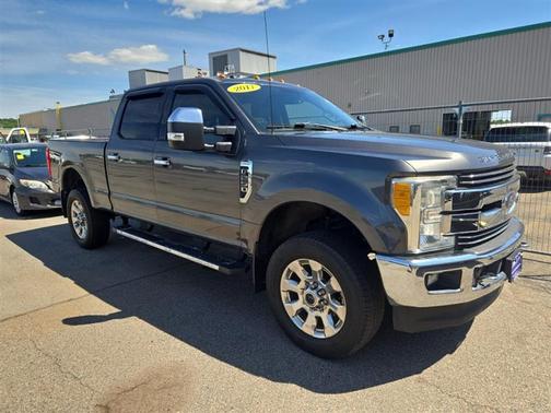 Magnetic Metallic 2017 Ford F-250 Lariat