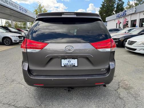 2014 Toyota Sienna XLE