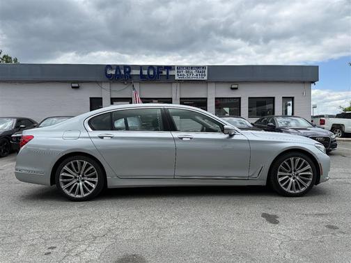 Silver 2018 BMW 750 Li xDrive