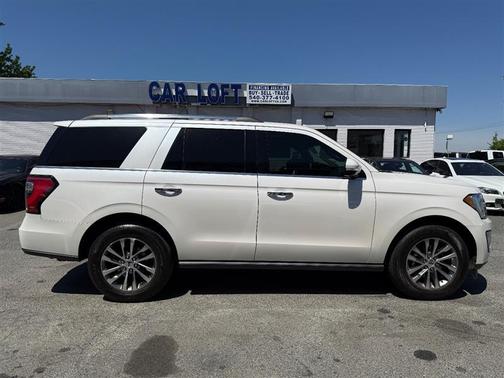 White Pearl 2018 Ford Expedition Limited