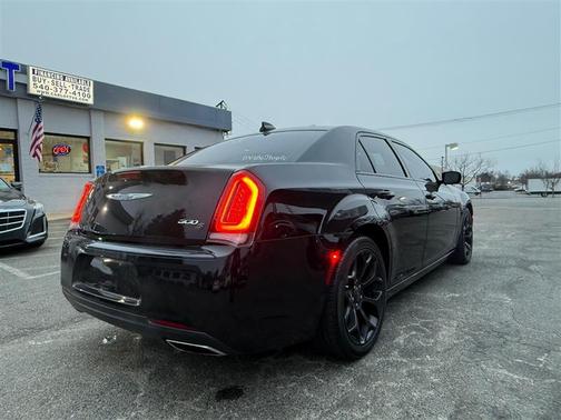 2019 Chrysler 300 S