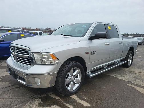 Bright Silver Metallic Clearcoat 2016 RAM 1500 Big Horn