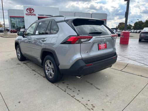 2025 Toyota RAV4 Hybrid LE