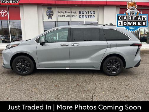 2024 Toyota Sienna Woodland Edition