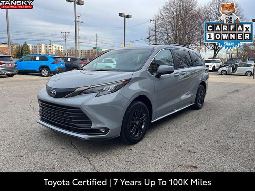 2024 Toyota Sienna Woodland Edition